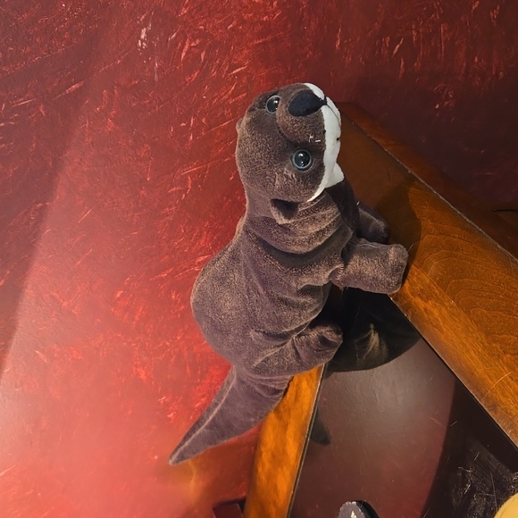 Vintage BJ Toy Co Brown River Otter Plush Stuffed Animal - Pre-owned - Picture 1 of 6